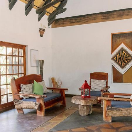 Okahandja Country Hotel Extérieur photo