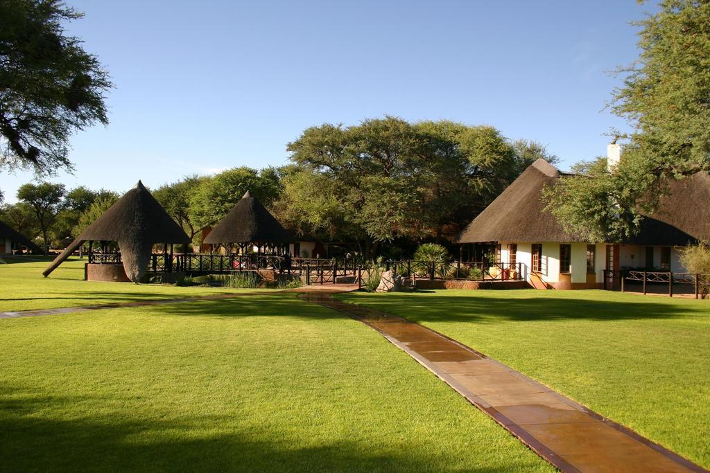 Okahandja Country Hotel Extérieur photo