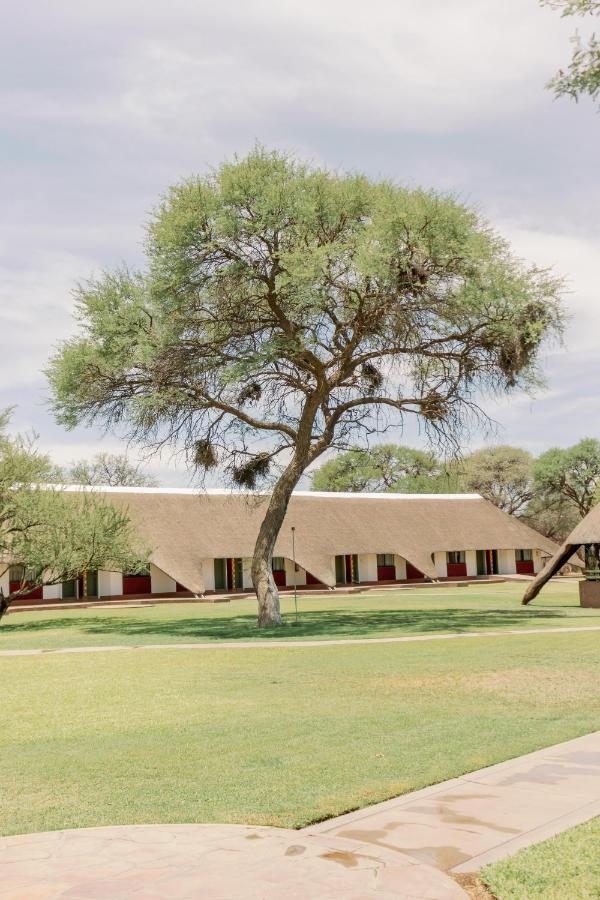 Okahandja Country Hotel Extérieur photo