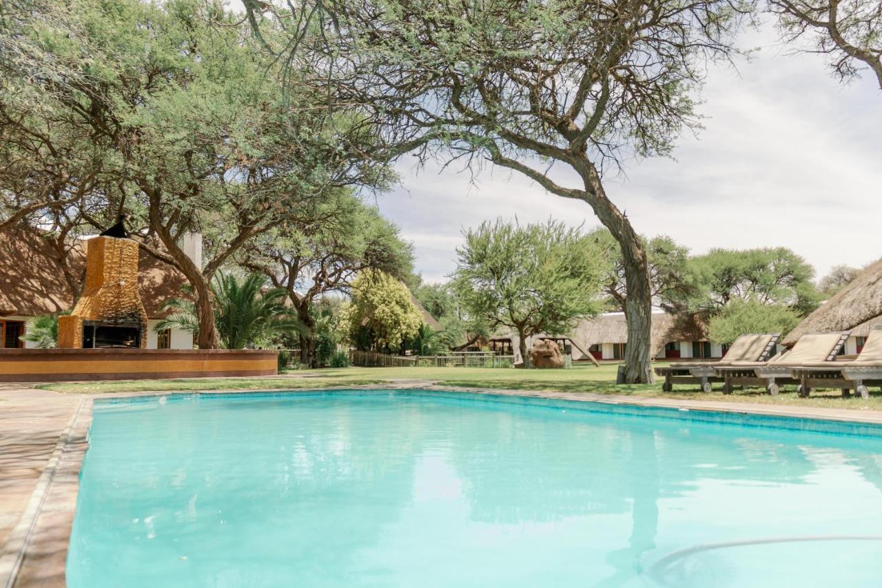 Okahandja Country Hotel Extérieur photo